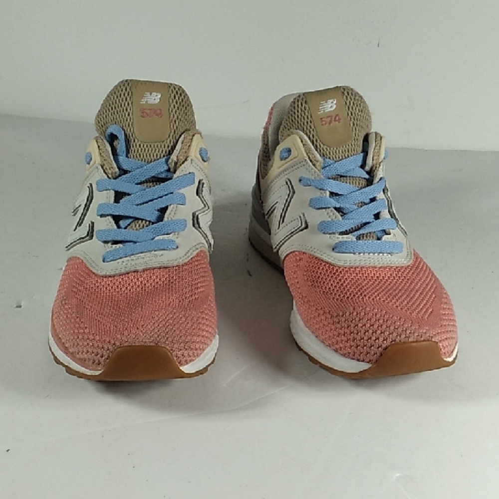 New Balance Women's (GIRL) Coral and Light Blue Sneakers Size 2.